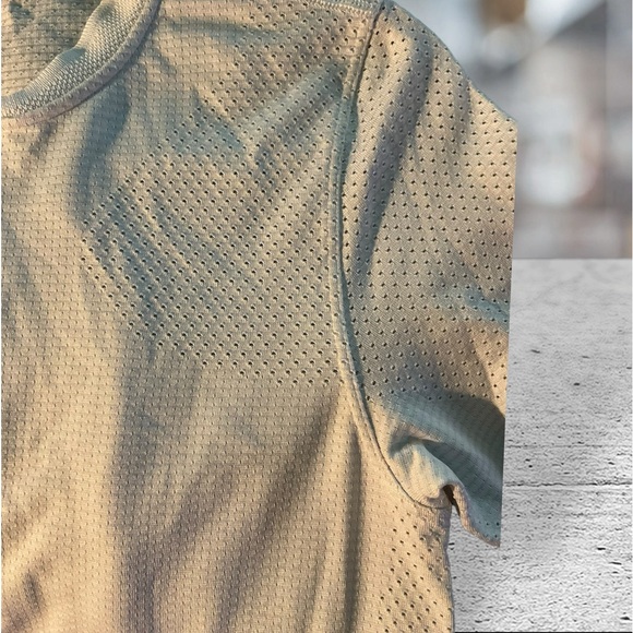 ** 🍋 Lululemon White 1/2 Zipper Laser cut Holes Pullover - Picture 5 of 8